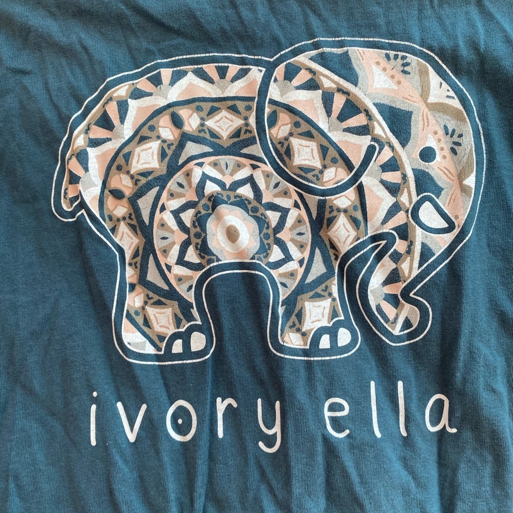 Womens Medium Ivory Ella Long Sleeve Tee!